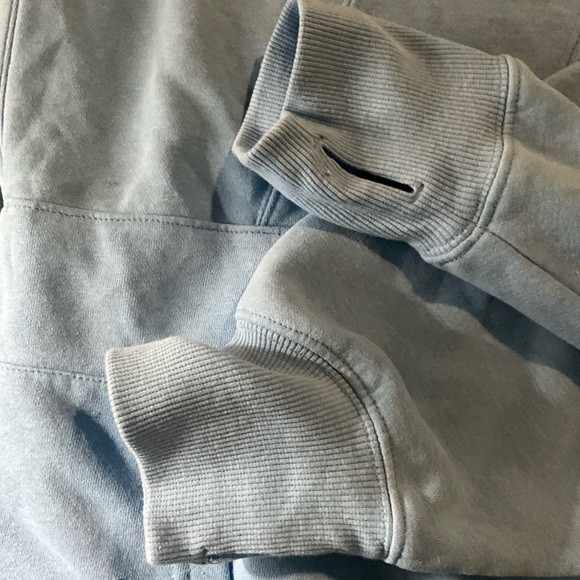 Beyond Yoga slightly cropped hoodie.NWT - Picture 3 of 5